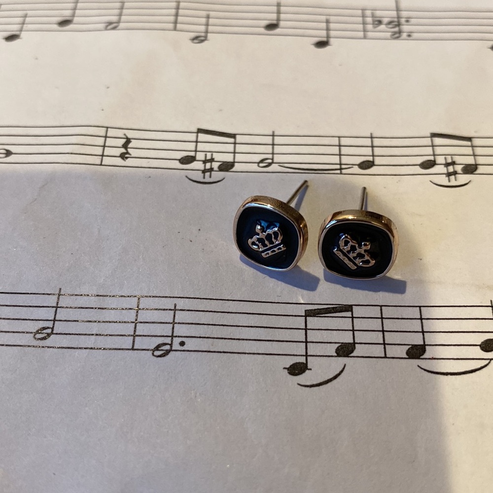 Crown black/silver tone earrings
